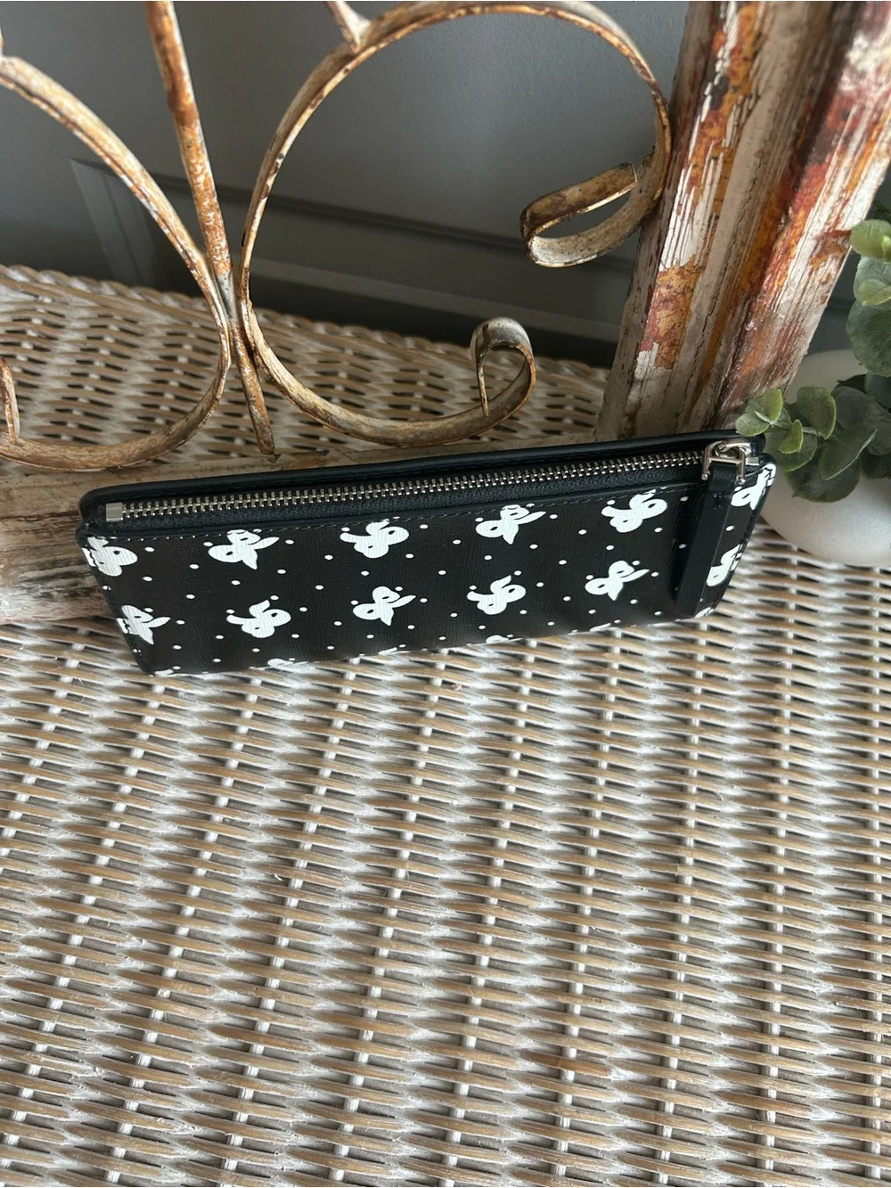 Tory Burch Robinson Printed Zip Slim Wallet Black Tossed Bow Rare old money - Picture 4 of 9